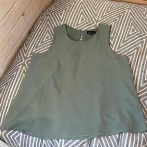 Pleione Women's Green Sleeveless Blouse NWOT